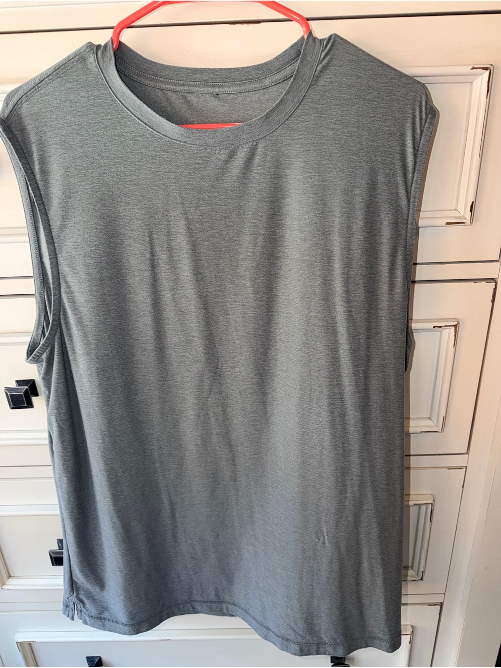 Vuori Men's Gray Sleeveless Performance Tank